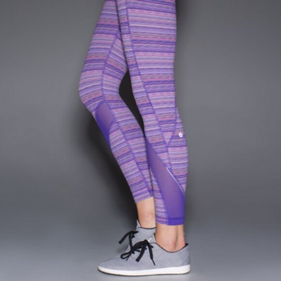 Lululemon Inspire Tight II size 4 *EUC - Picture 4 of 13